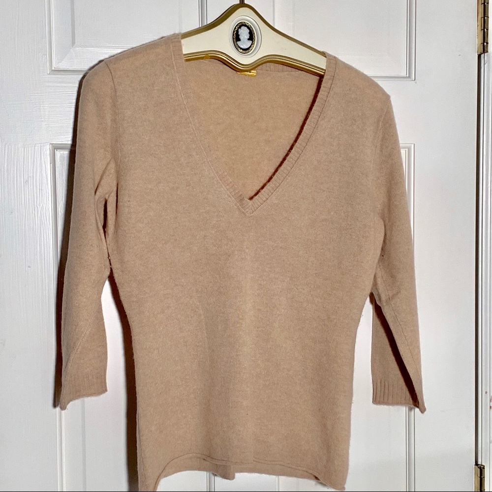 J Crew beige cashmere v- neck 3/4 sleeve sweater
